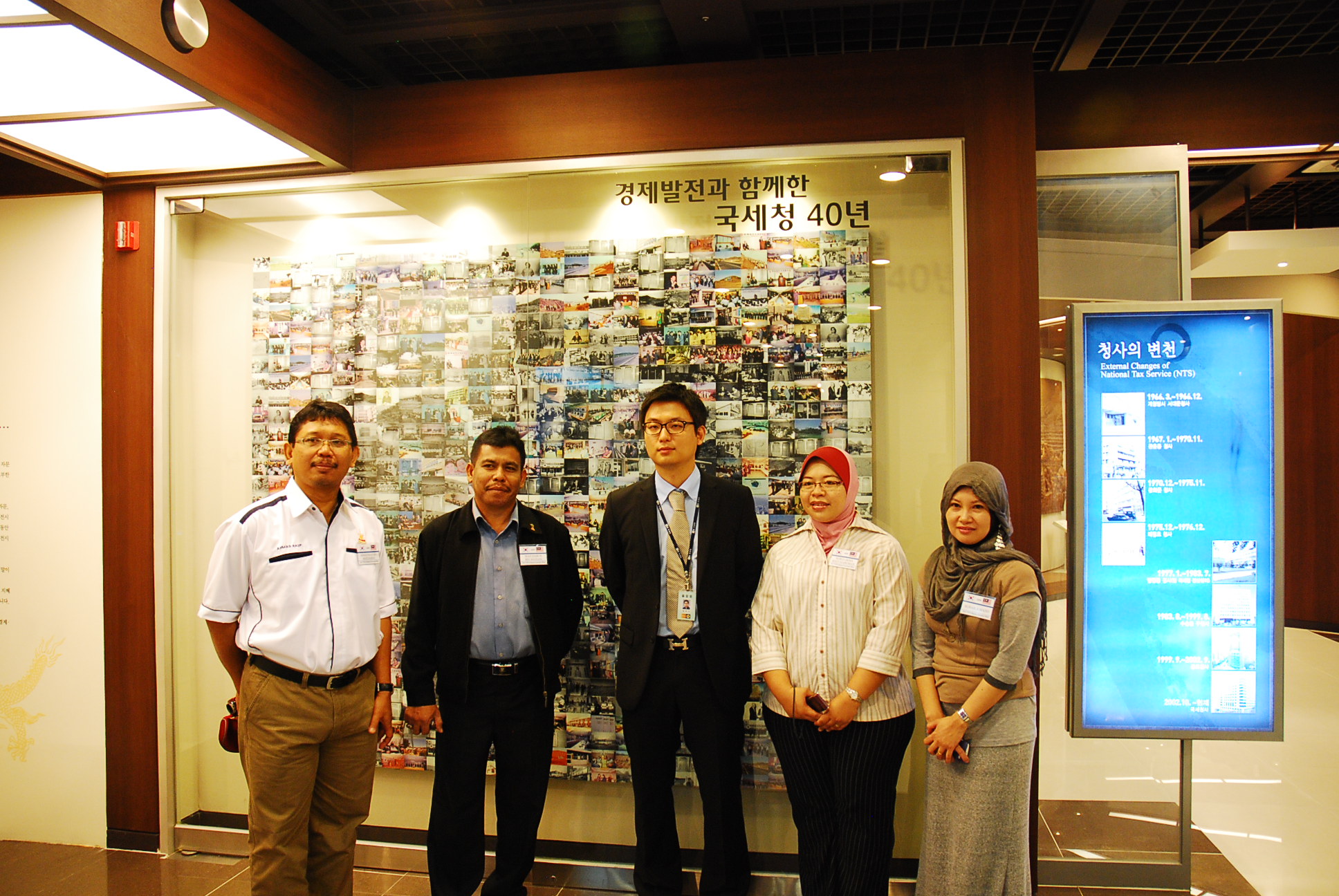 Government officials from Malaysia visit the NTS 이미지 2